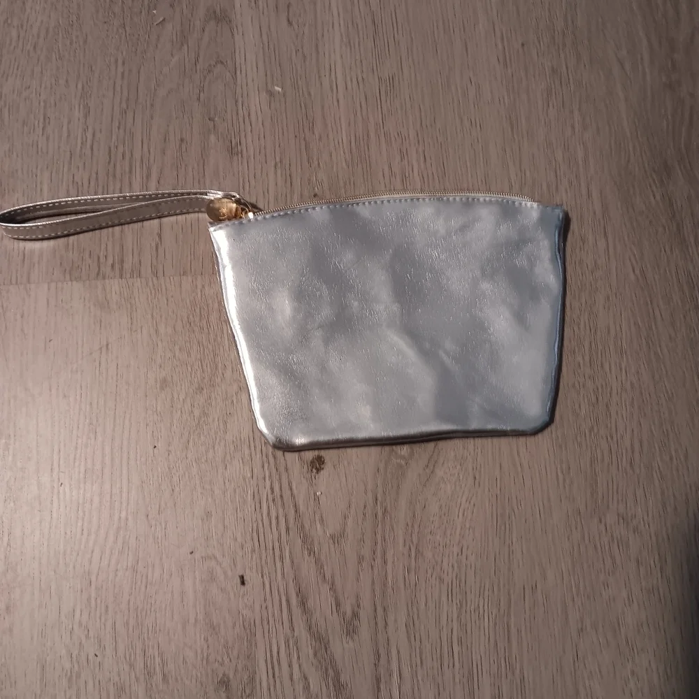 ipsy Silver Sparkle Wristlet
